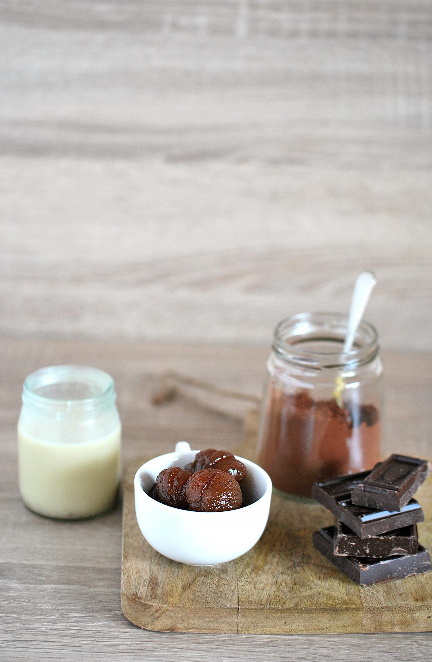 La ricetta dei marron glace mignon ha pochissimi ingredienti.