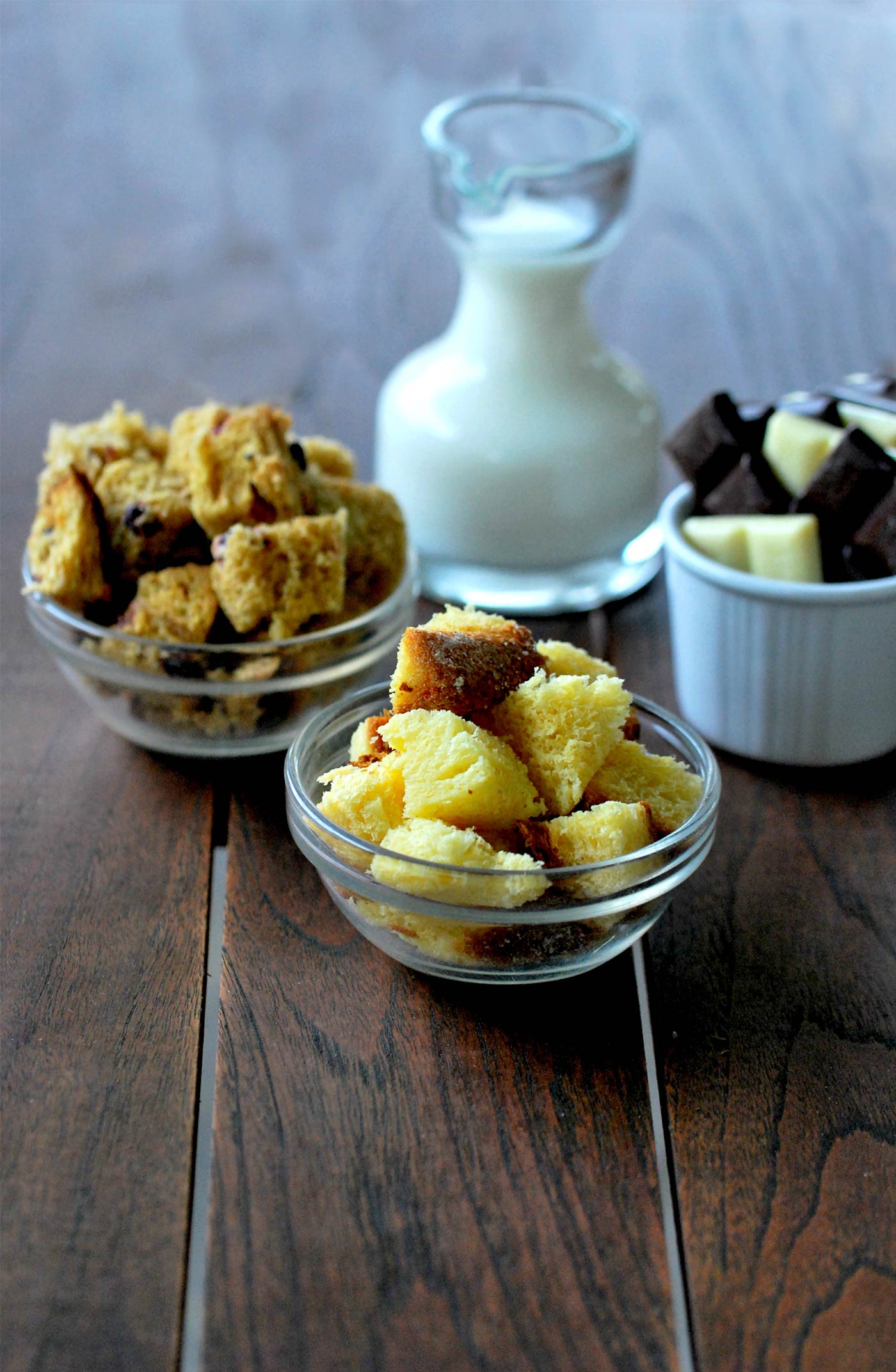 Gli ingredienti per fare la crema spalmabile con avanzi di pandoro e panettone.