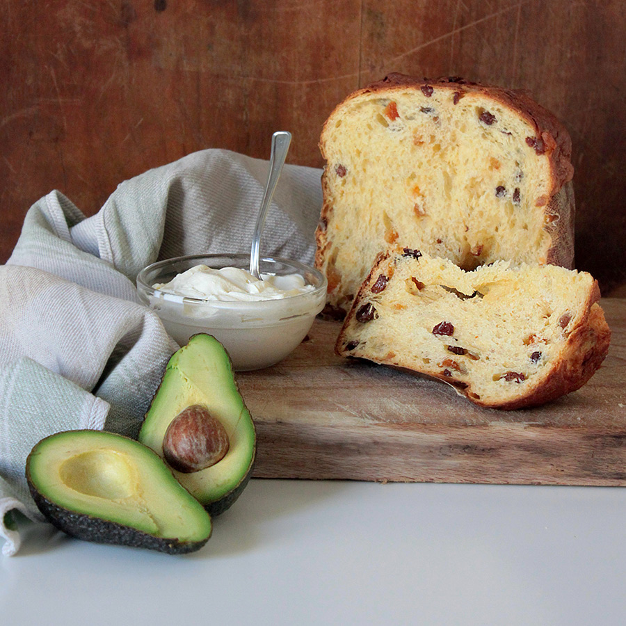 Gli ingredienti per preparare l’Avocado Sandwich di Panettone