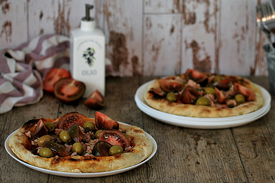 Pizza fatta in casa e cotta in padella