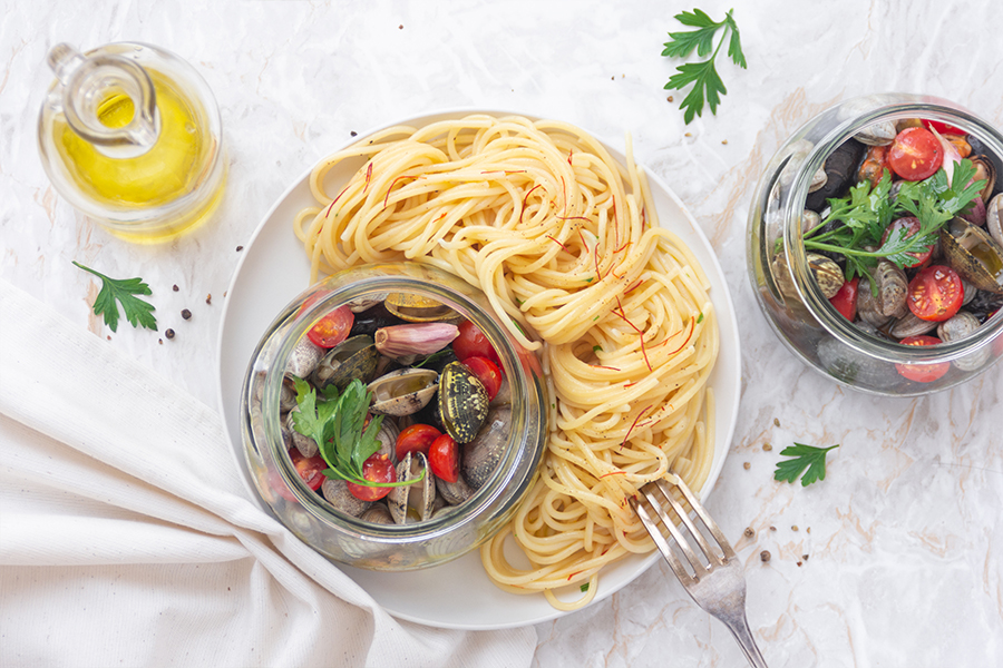 Spaghetti allo scoglio in vasocottura